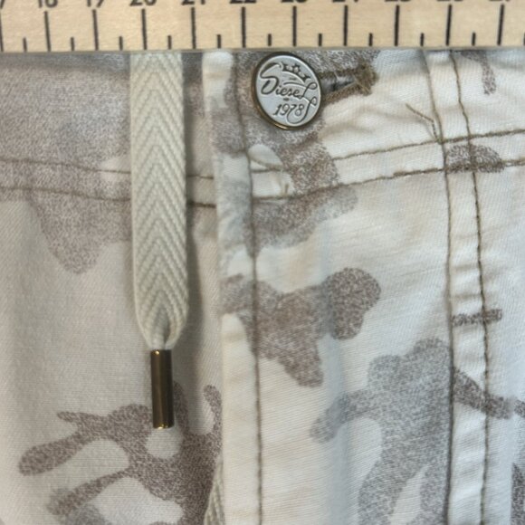 Diesel Camouflage Cargo Pants Men’s 33x32 Y2K Denim Jeans - Picture 3 of 4